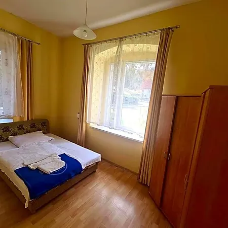 Owr Relax - Polozony Blisko Atrakcji Turystycznych Üdülőközpont